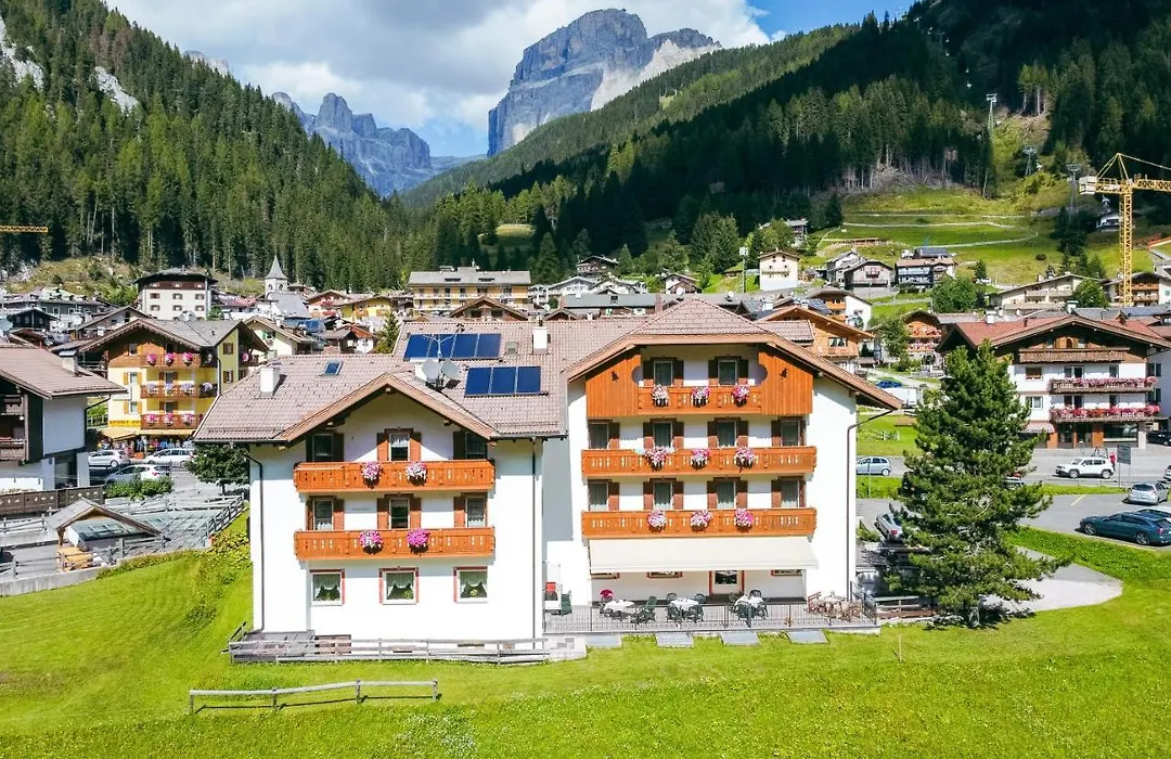 Albergo Canazei-1